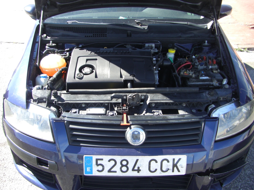 VISTA MOTOR FIAT ESTILO 1.9 JTD 115CV