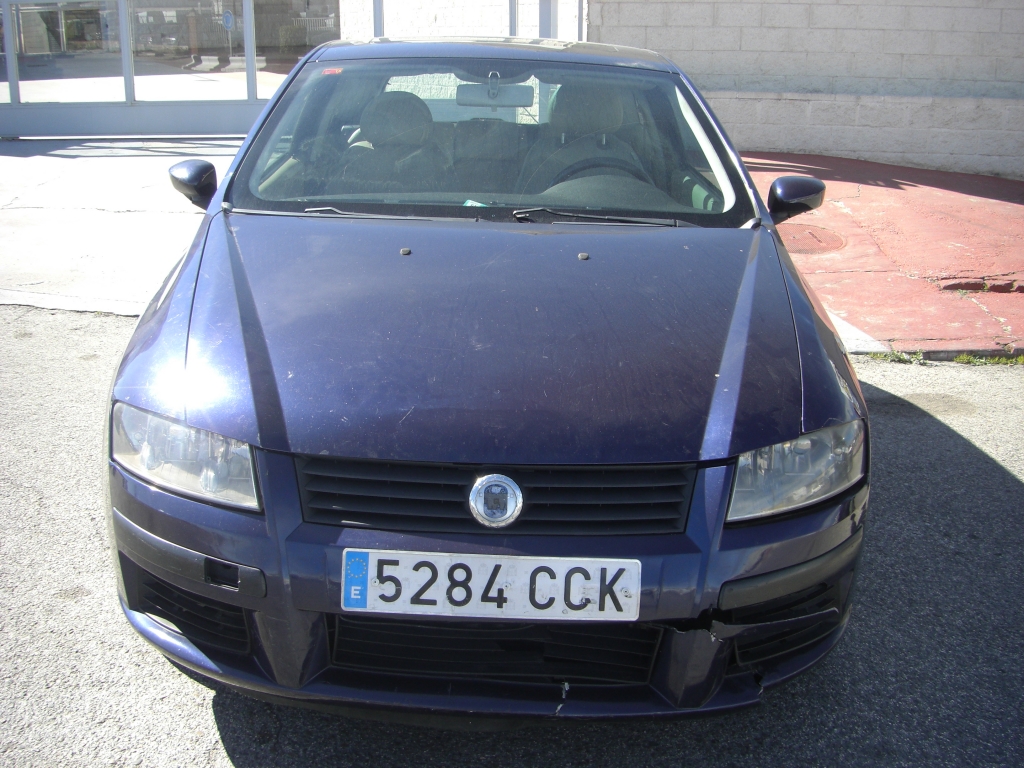VISTA DELANTERA FIAT ESTILO 1.9 JTD 115CV