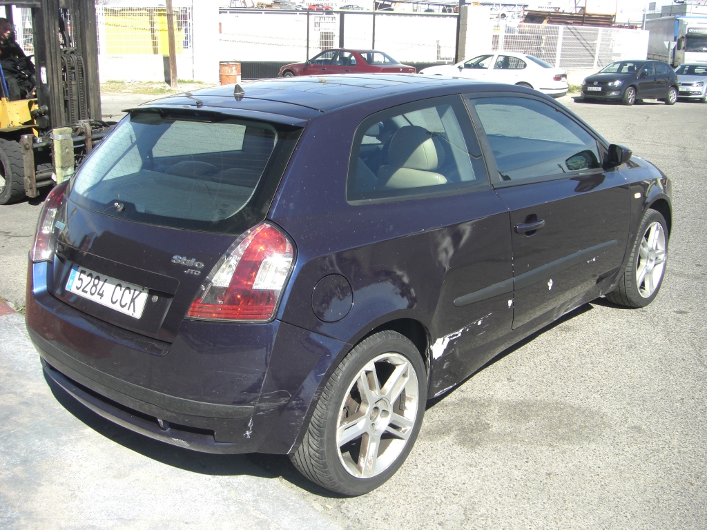 VISTA TRASERA DERECHA FIAT ESTILO 1.9 JTD 115CV