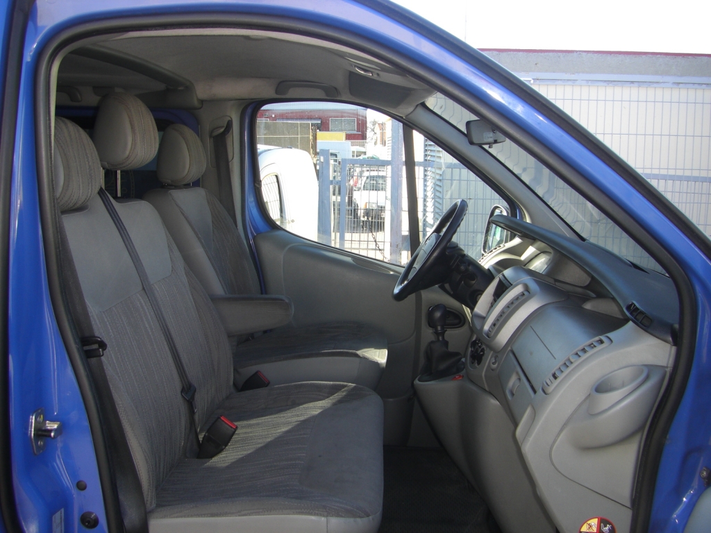 VISTA INTERIOR DERECHO NISSAN PRIMASTAR 2.0 DCI 114 CV 9 PLAZAS