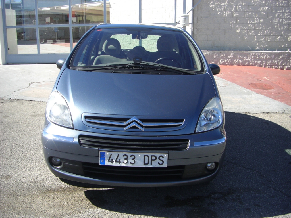 VISTA DELANTERA CITROEN XSARA PICASSO 1.6 HDI 108CV