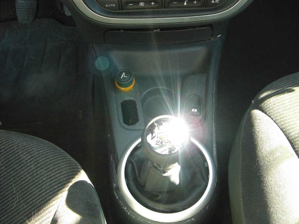 VISTA CAMBIO CITROEN C-3 1.4 HDI SX PLUS 68CV