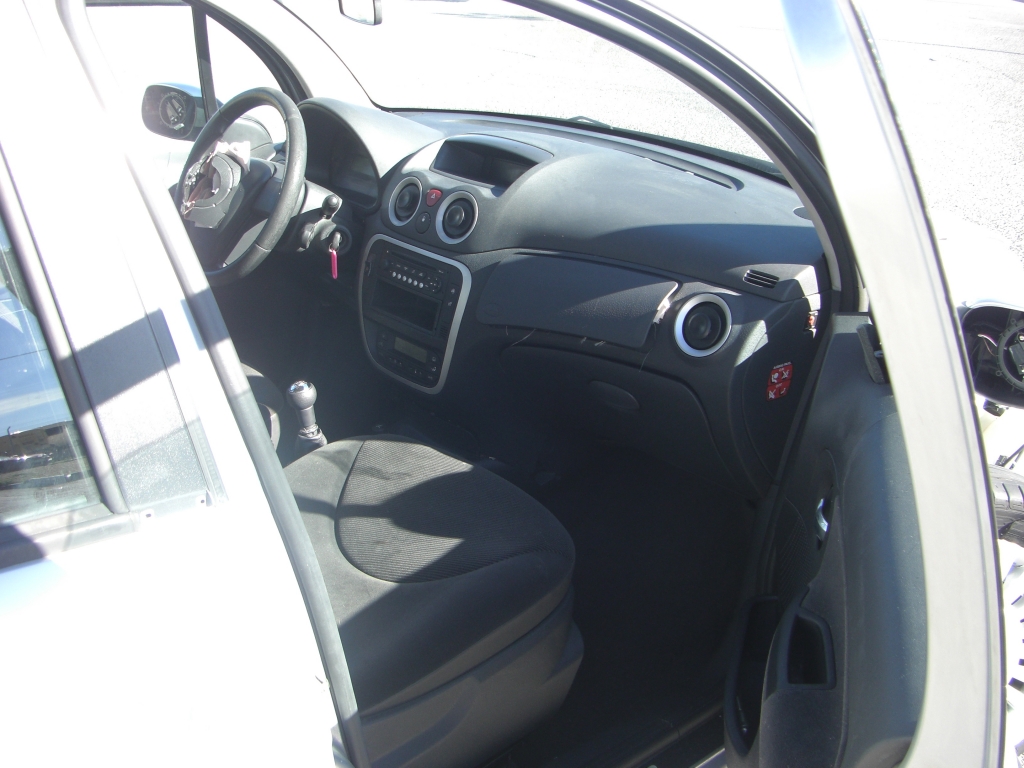 VISTA INTERIOR DERECHO CITROEN C-3 1.4 HDI SX PLUS 68CV
