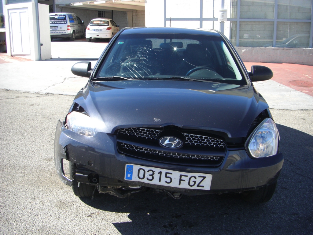 VISTA DELANTERA HYNDAI ACCEP 1.5 CRDI 110CV