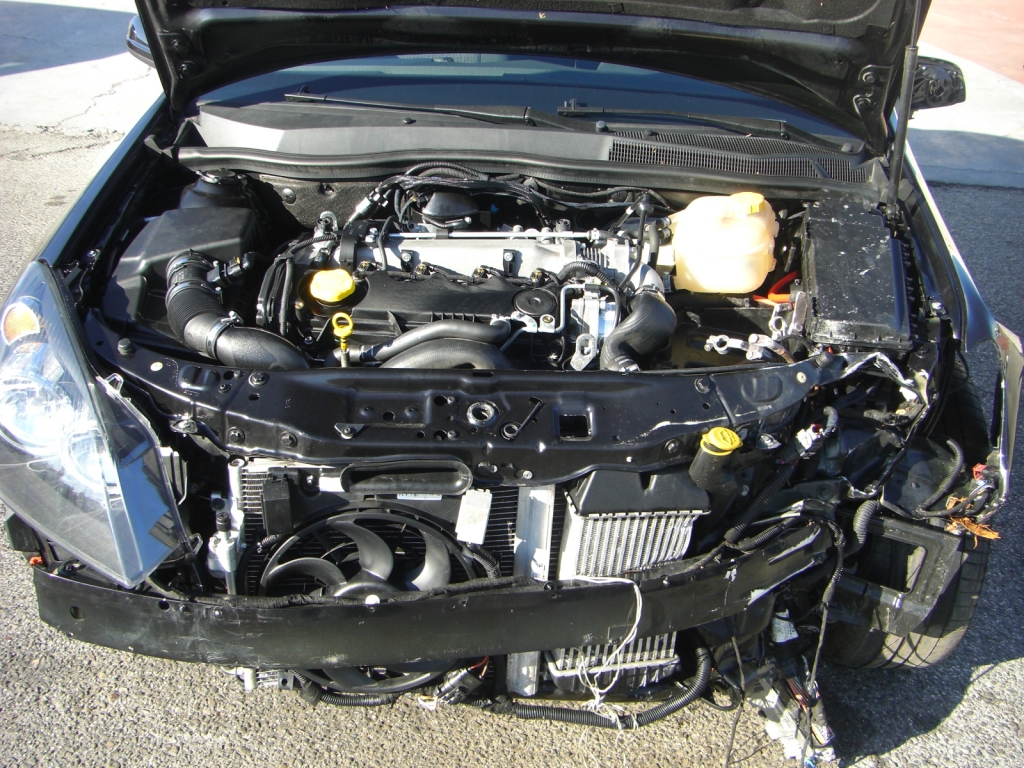 VISTA MOTOR OPEL ASTRA GTC 1.9 120CV