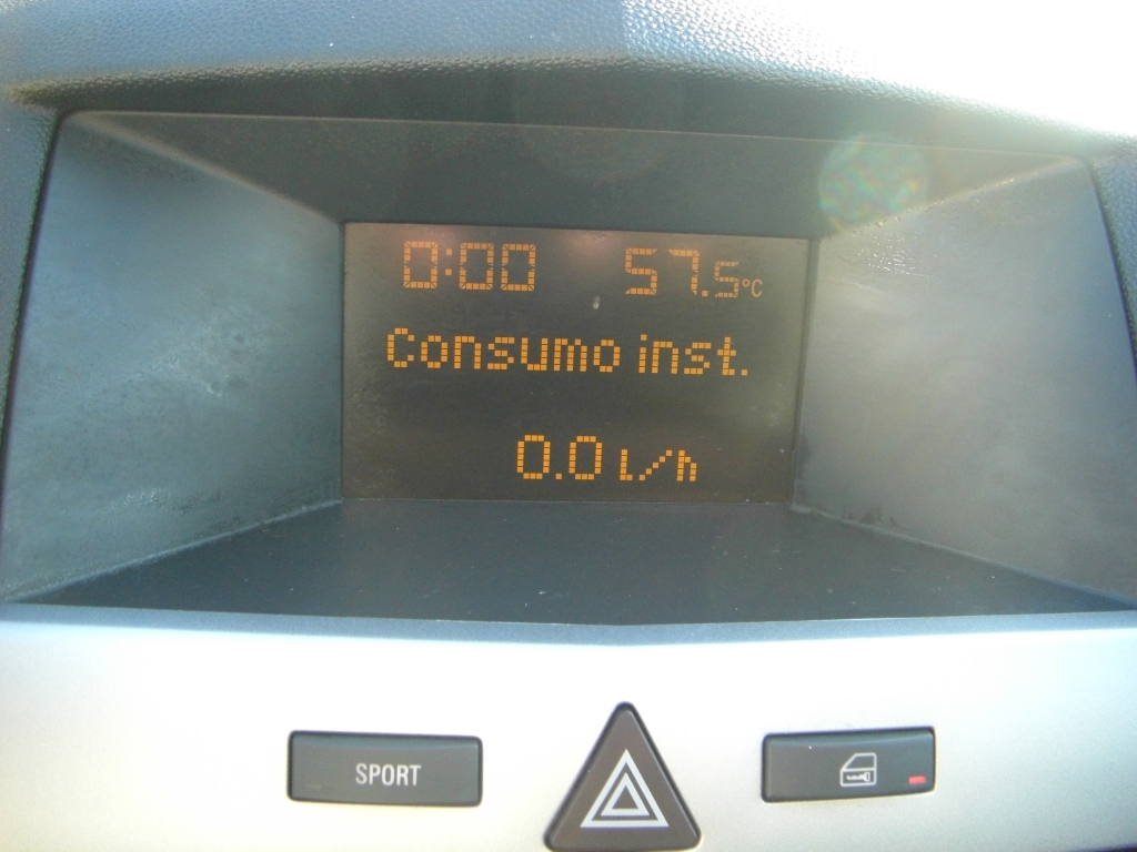 VISTA PANTALLA MULTI FUNCION OPEL ASTRA GTC 1.9 120CV