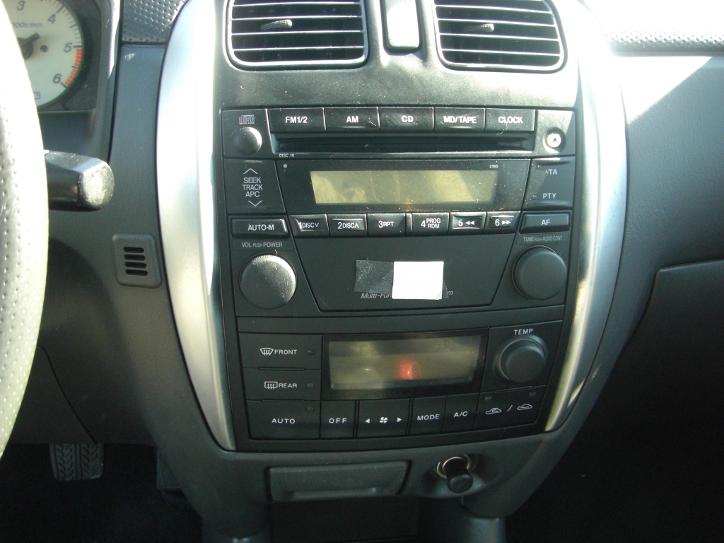 VISTA CD Y CLIMA MAZDA PREMACY 2.0 100CV