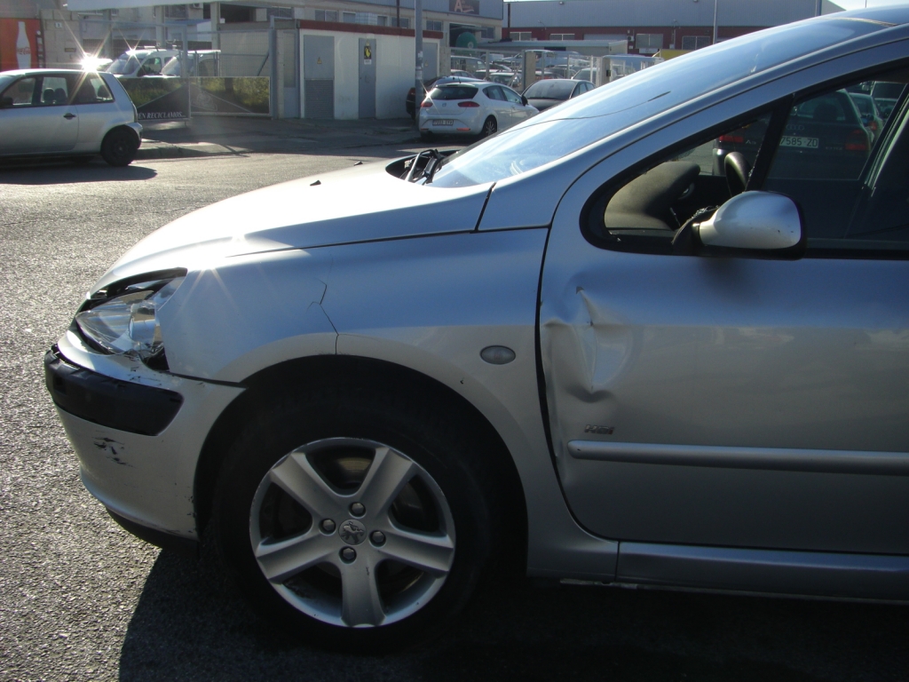 VISTA GOLPE 2 PEUGEOT 307 SW PACK 2.0 HDI 136CV 7 PLAZAS