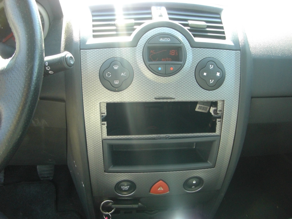 VISTA CLIMA RENAULT MEGANE FAMILIAR 1.9 DCI 120CV