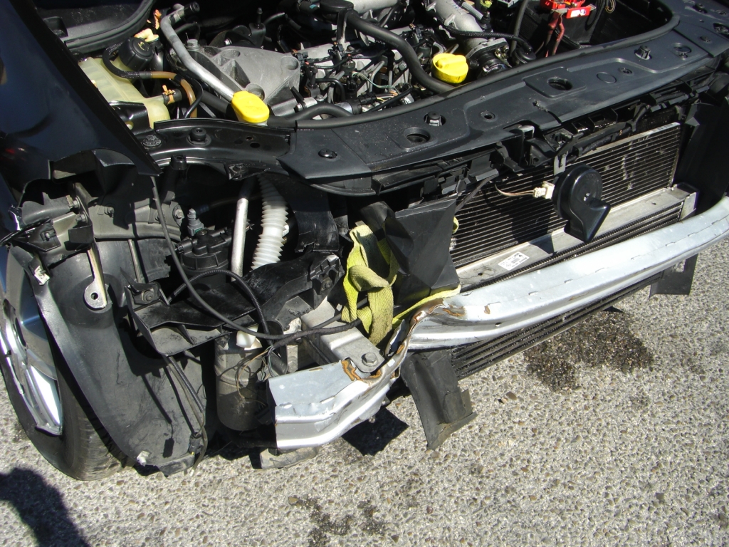 VISTA GOLPE RENAULT MEGANE FAMILIAR 1.9 DCI 120CV