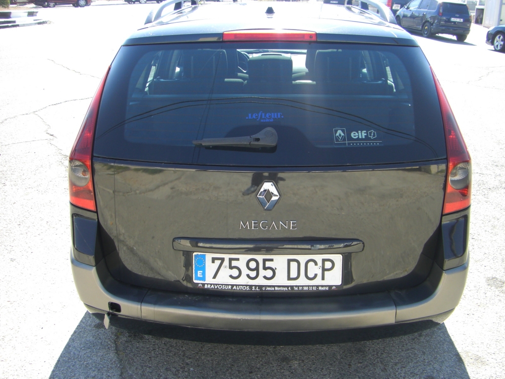 VISTA TRASERA RENAULT MEGANE FAMILIAR 1.9 DCI 120CV
