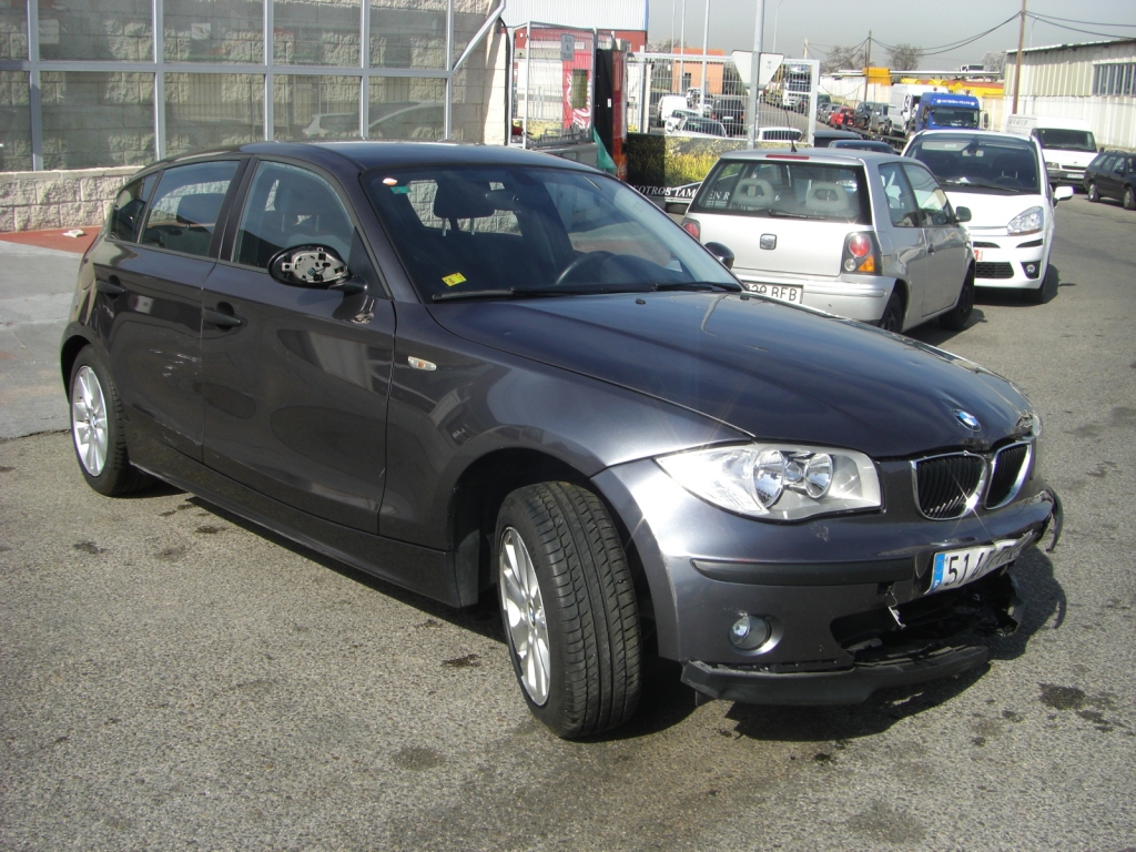 VISTA DELANTERA DERECHA BMW 118 I 143CV GASOLINA