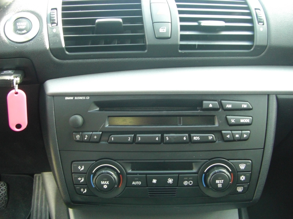 VISTA CD Y CLIMA BMW 118 I 143CV GASOLINA