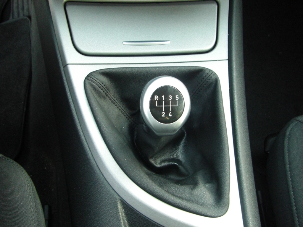 VISTA CAMBIO BMW 118 I 143CV GASOLINA