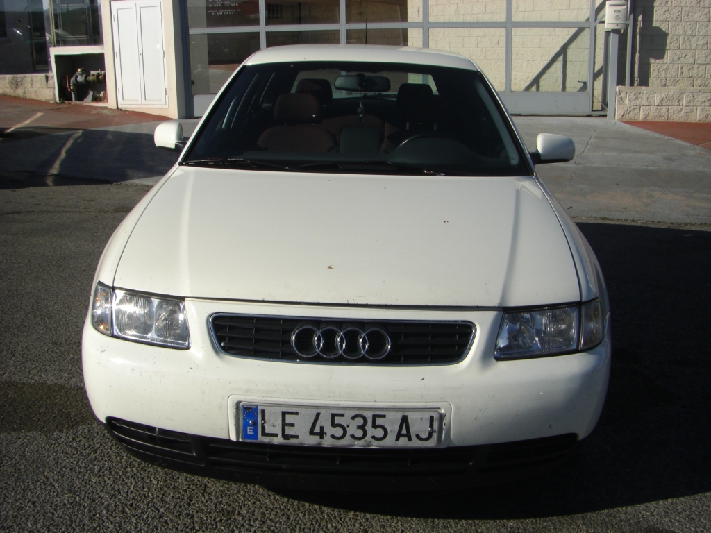 VISTA DELANTERA AUDI A-3 1.9 TDI 110CV