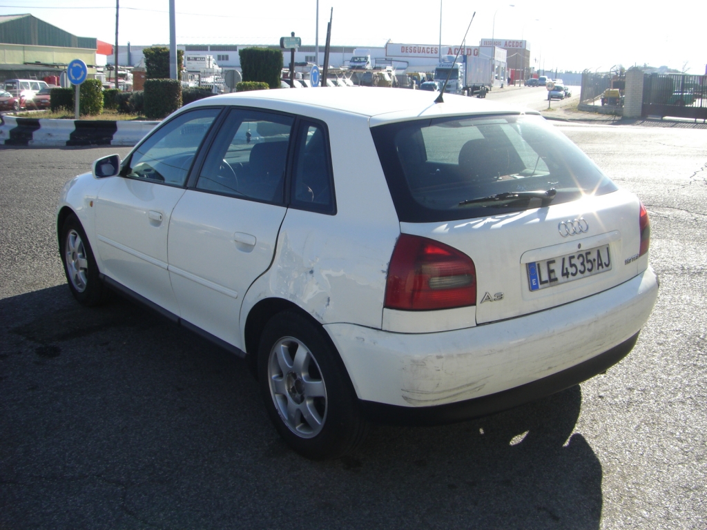 VISTA TRASERA IZQUIERDA AUDI A-3 1.9 TDI 110CV