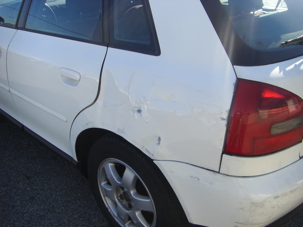 VISTA GOLPE ALETA TRASERA IZQUIERDA AUDI A-3 1.9 TDI 110CV