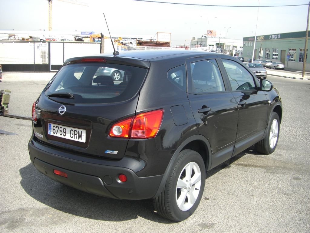 VISTA TRASERA DERECHA NISSAN QASQAI 1-5 DCI 106CV