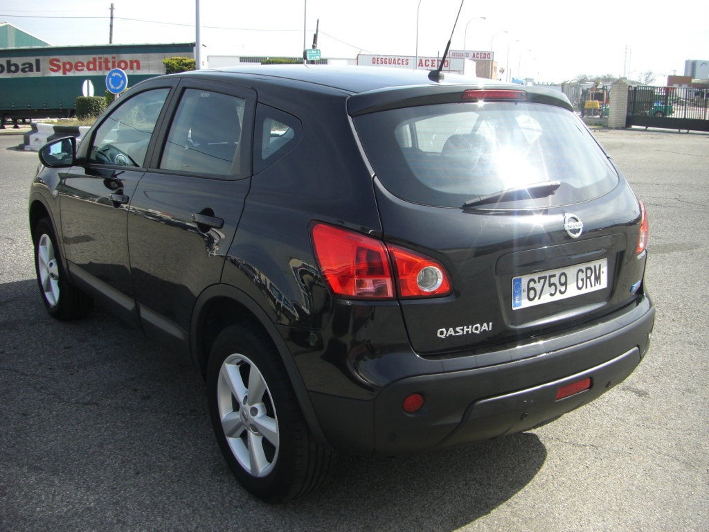 VISTA TRASERA IZQUIERDA NISSAN QASQAI 1-5 DCI 106CV