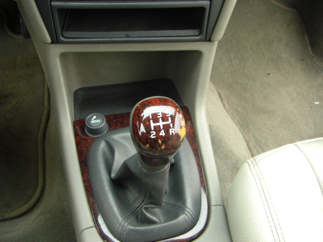 VISTA CAMBIO VOLVO V-40 SPORT 1.9 D 115CV FAMILIAR