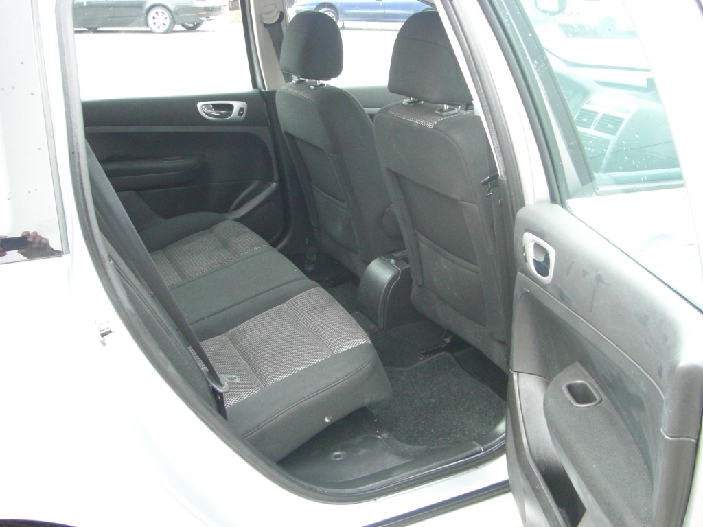 VISTA INTERIOR TRASERO PEUGEOT 307 SW BREAK 1.6 110CV