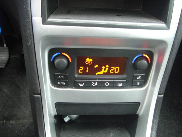 VISTA CLIMA PEUGEOT 307 SW BREAK 1.6 110CV