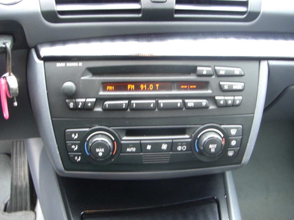 VISTA CD Y CLIMA BMW 118 D 2.0 122CV