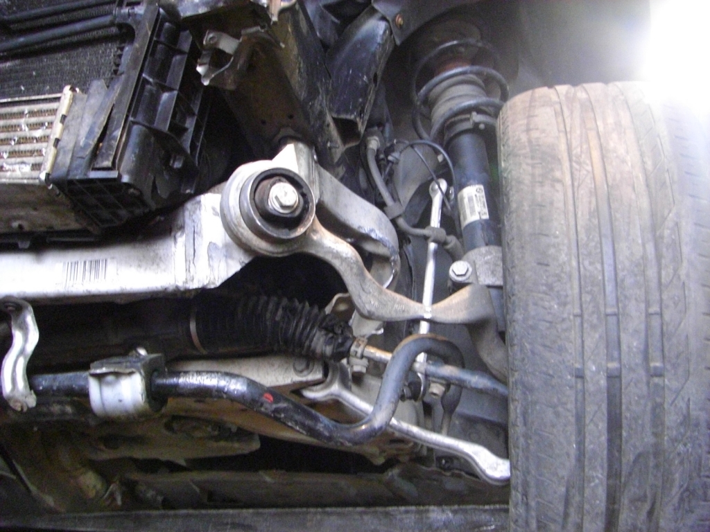 VISTA BAJOS 3 BMW 118 D 2.0 122CV