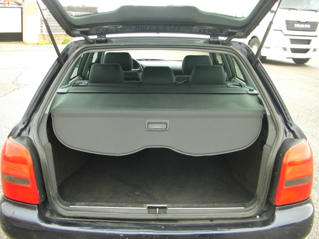 VISTA INTERIOR AUDI A-4 AVANT 2.4 GASOLINA 165CV AUTOMATICO