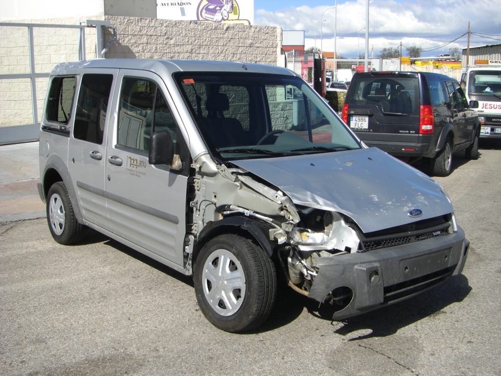 VISTA DELANTERA DERECHA FORT TRANSIT CONNECT TOURNEO 1.8 TDCI 90CV