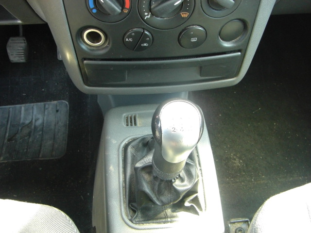 VISTA CAMBIO FORT TRANSIT CONNECT TOURNEO 1.8 TDCI 90CV