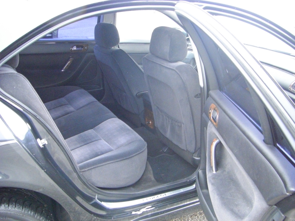 VISTA INTERIOR TRASERO PEUGEOT 607 2.2 HDI 133CV EBANO