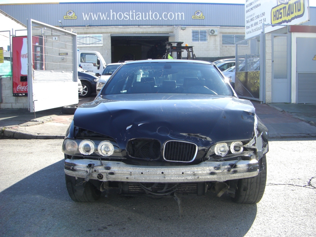 VISTA DELANTERA BMW 530 D 3.0 183CV