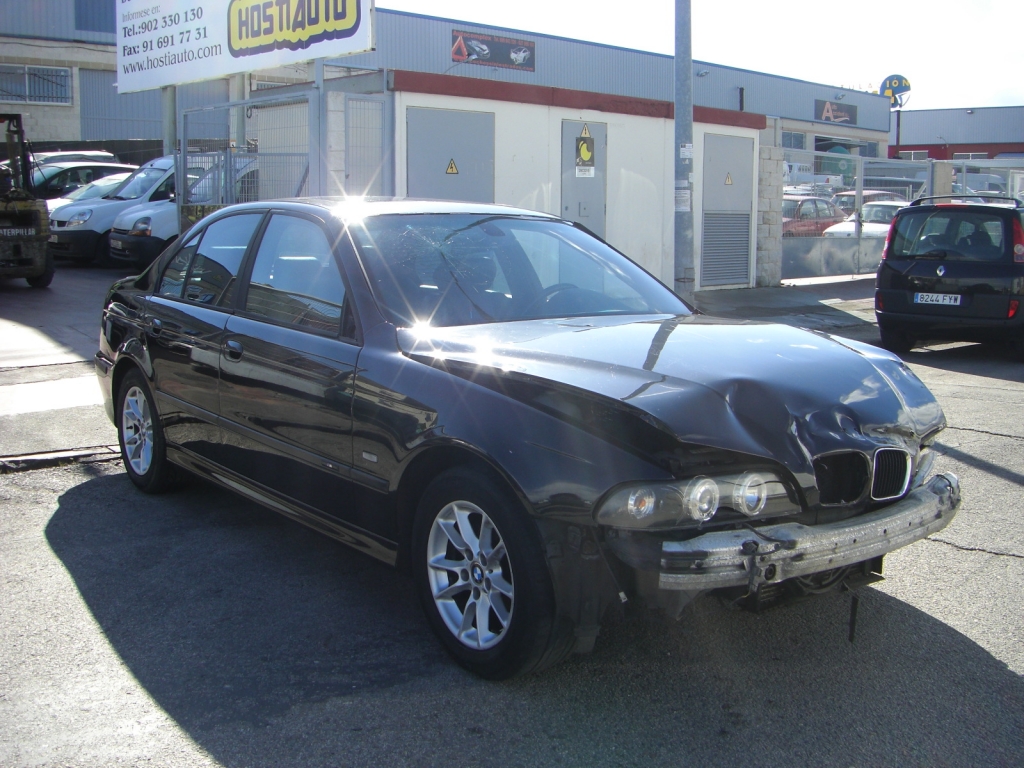 VISTA DELANTERA DERECHA BMW 530 D 3.0 183CV