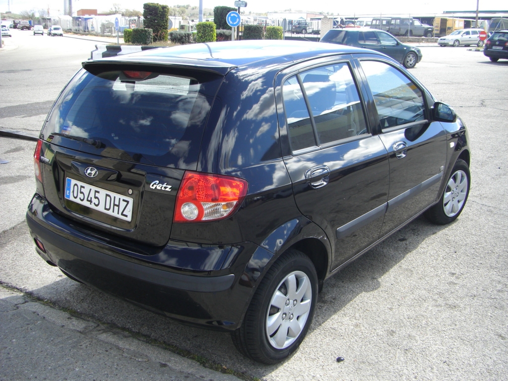 VISTA TRASERA DERECHA HYNDAI GETZ 1.5 DCI 82CV