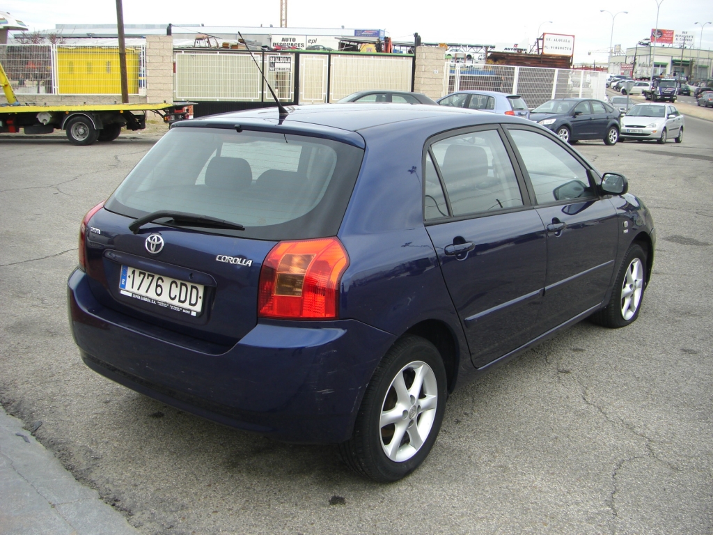 VISTA TRASERA DERECHA TOYOTA COROLLA 1.6 GASOLINA 110CV