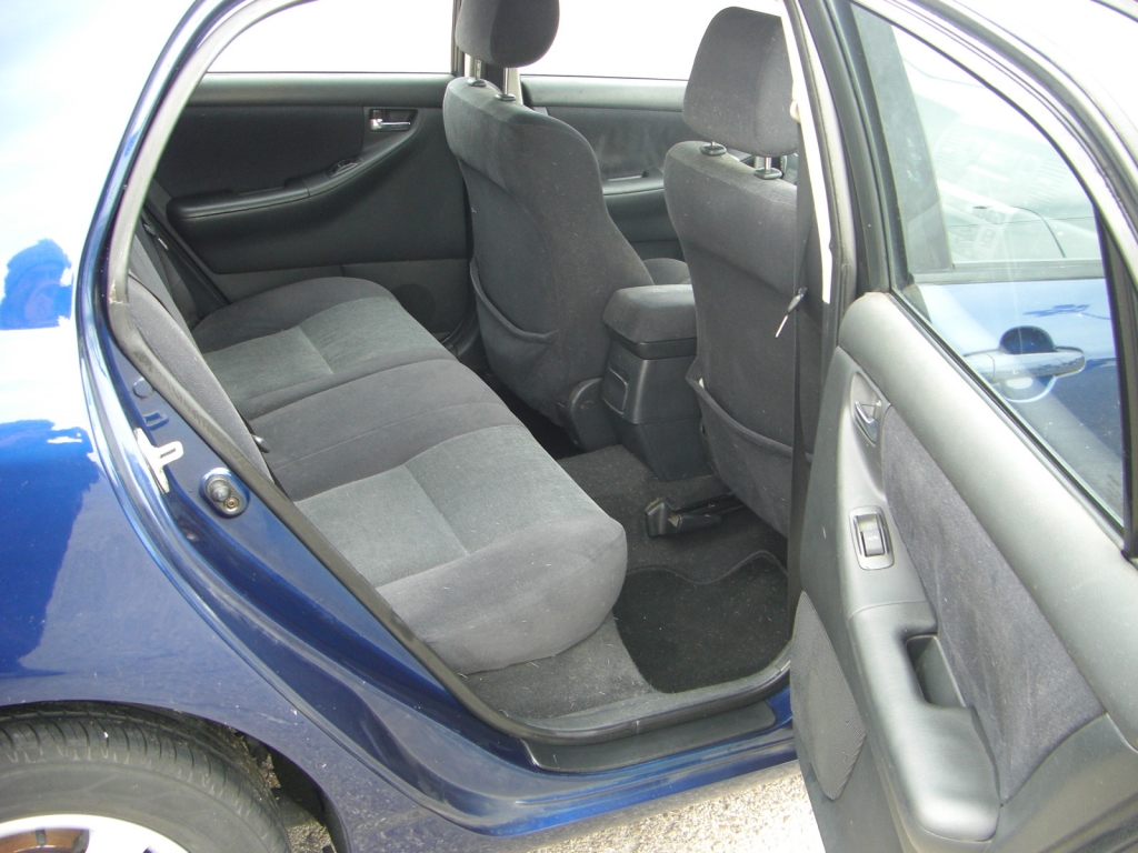 VISTA INTERIOR TRASERO 2 TOYOTA COROLLA 1.6 GASOLINA 110CV