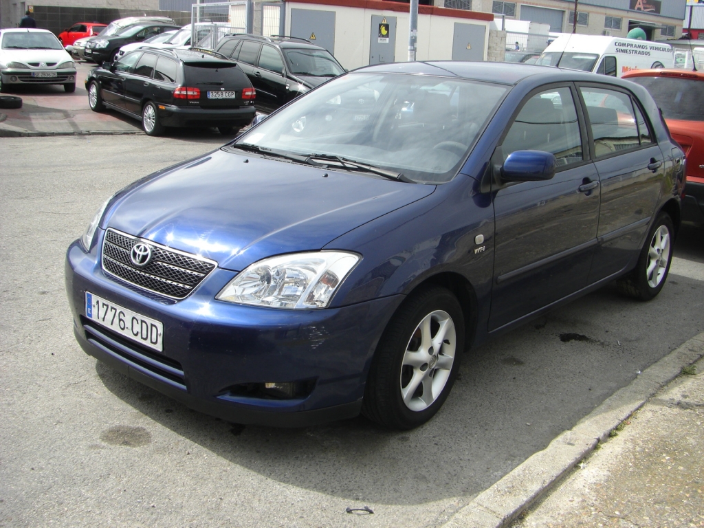 VISTA DELANTERA IZQUIERDA TOYOTA COROLLA 1.6 GASOLINA 110CV