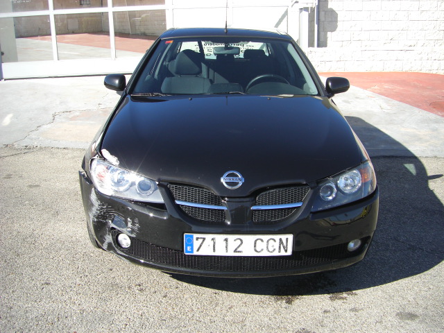 VISTA DELANTERA NISSAN ALMERA 2.2 D 110CV