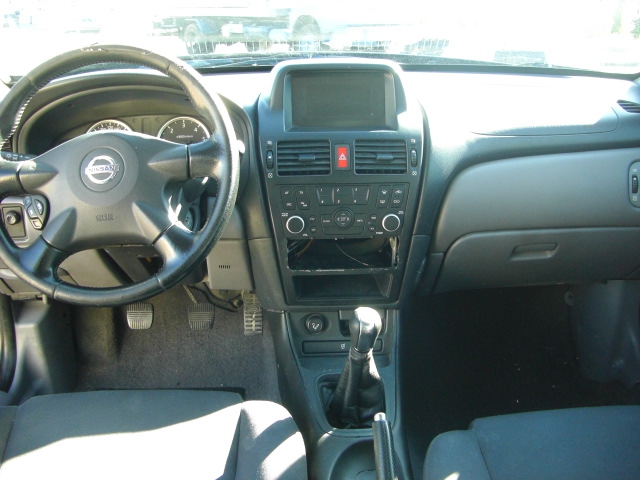 VISTA INTERIOR NISSAN ALMERA 2.2 D 110CV