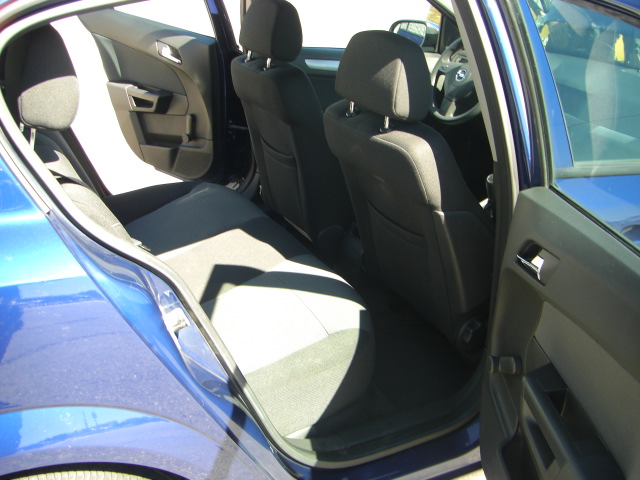 VISTA INTERIOR TRASERO 2 OPEL ASTRA 1.6 TWINPORT GASOLINA 105CV