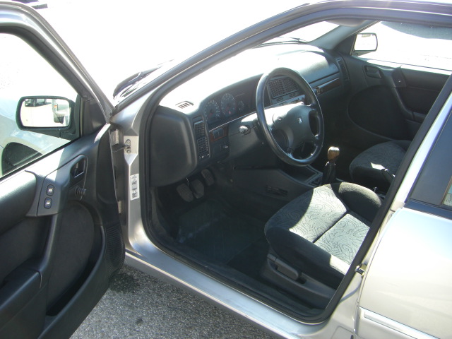 VISTA INTERIOR IZQUIERDO CITROEN XANTIA 1.8 GASOLINA 110CV