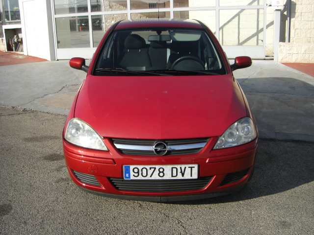 VISTA DELANTERA OPEL CORSA 1.3 CDTI 70CV