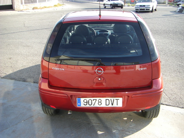 VISTA TRASERA OPEL CORSA 1.3 CDTI 70CV