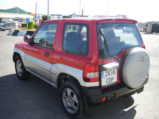 VISTA TRASERA IZQUIERDA MITSUBISHI IO 2.0 GDI 129CV 4X4