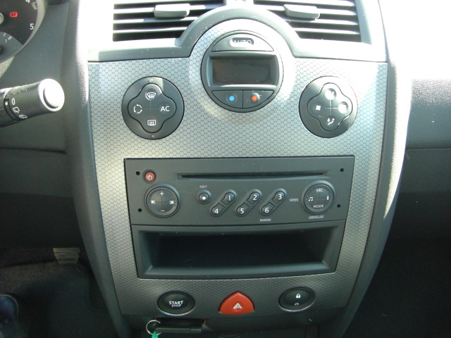 VISTA CD Y CLIMA RENAULT MEGANE 1.9 DCI 120CV