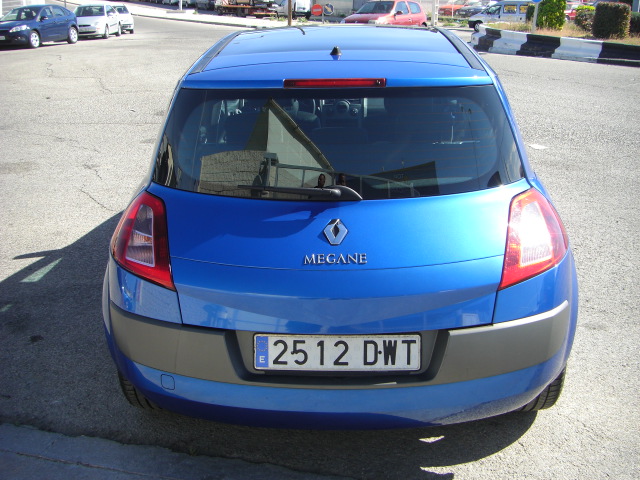 VISTA TRASERA RENAULT MEGANE 1.9 DCI 120CV