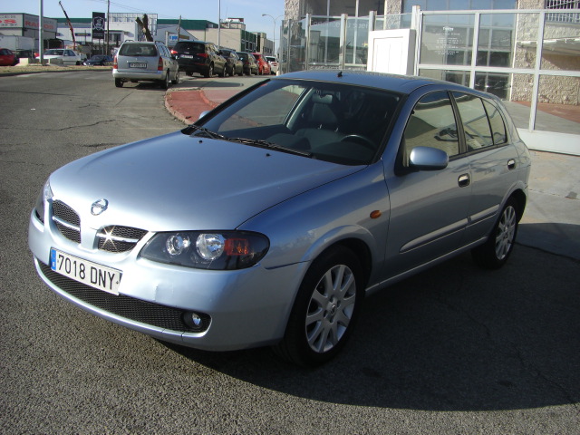 VISTA DELANTERA IZQUIERDA NISSAN ALMERA 2.2 DCI 112CV