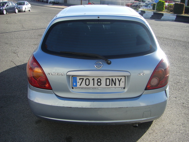 VISTA TRASERA NISSAN ALMERA 2.2 DCI 112CV