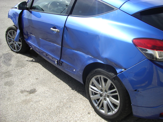 VISTA GOLPE LATERAL IZQUIERDO RENAULT MEGANE 1.6 GT LINE 110CV 